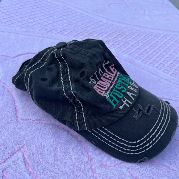 Stay Humble Hustle Hard Black Distressed Vintage
Style Baseball Hat - Picture 5 of 6